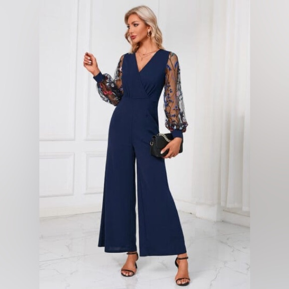 NWT JJ’s House V-Neck Long Sleeve Lace Tule Stretch Crepe Maxi Jumpsuit